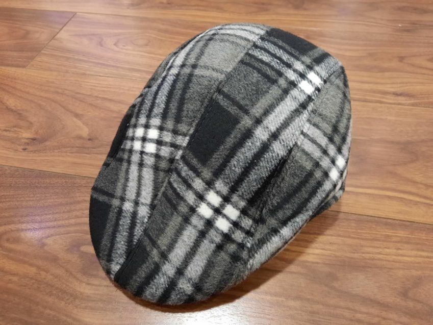 GR02 Gorra Campera Cuadros Negra y Blanca